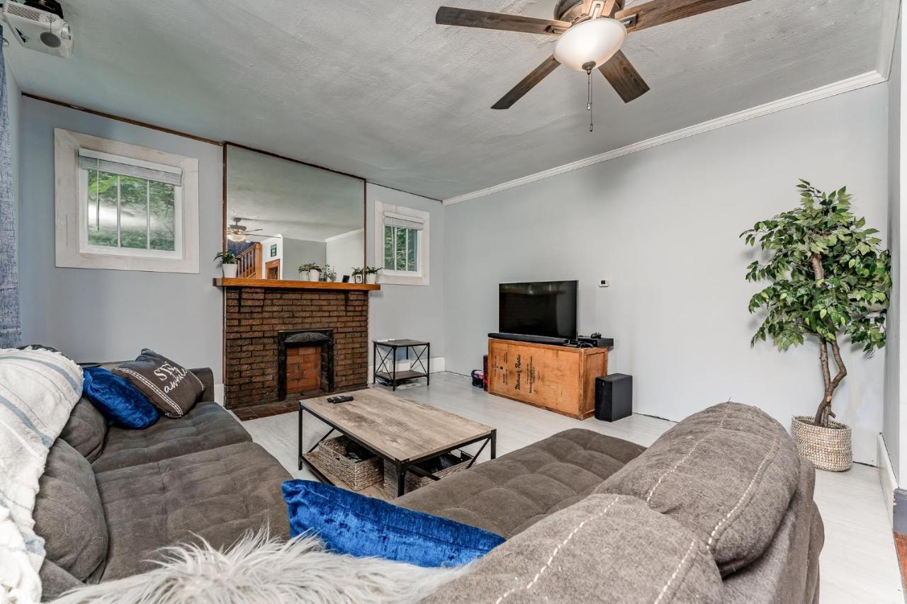 Awesome House, 5 Minutes To Dt, 2 Miles To Stadium And Ruby Memorial! Morgantown Eksteriør bilde
