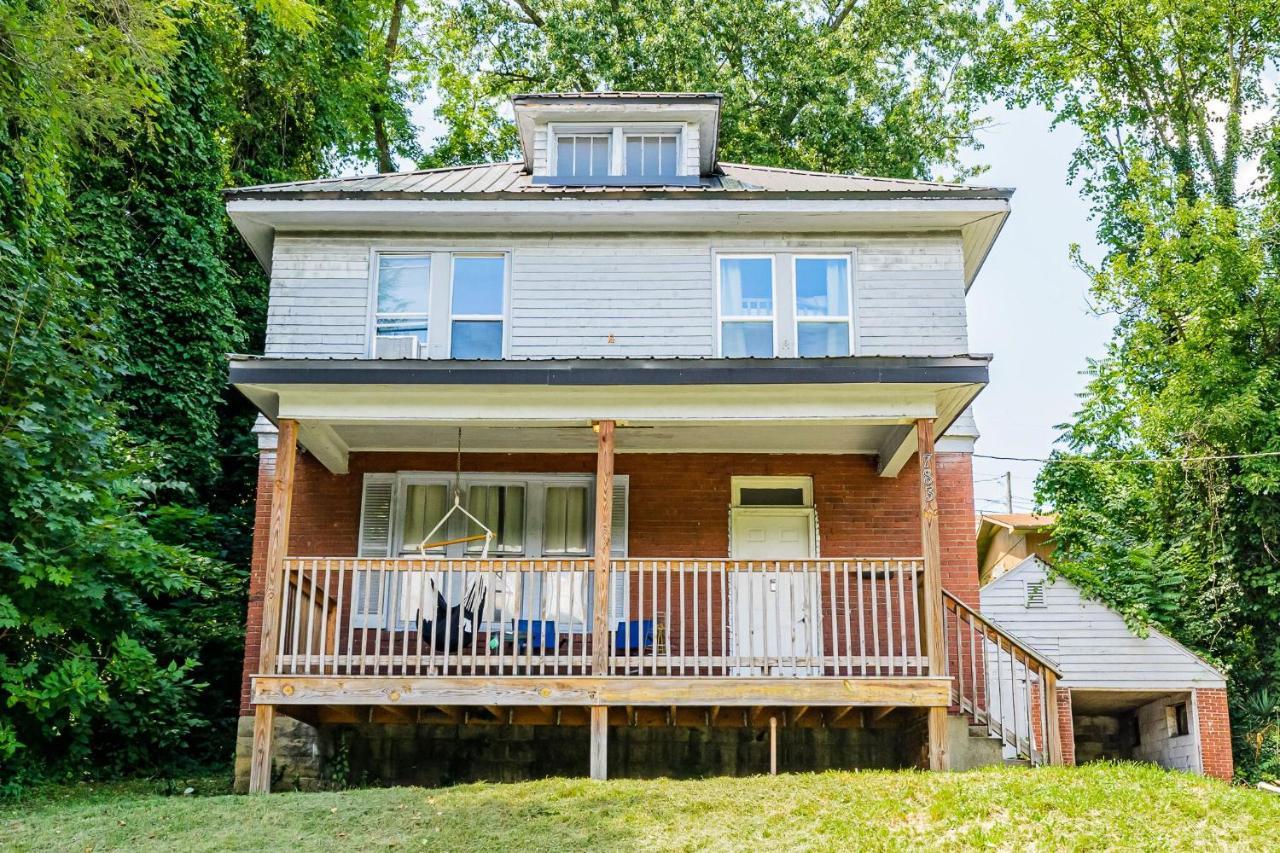Awesome House, 5 Minutes To Dt, 2 Miles To Stadium And Ruby Memorial! Morgantown Eksteriør bilde