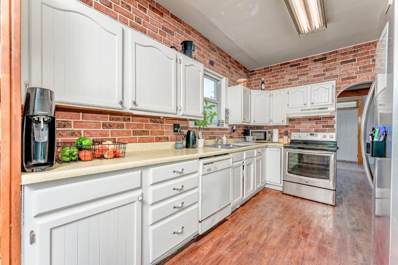 Awesome House, 5 Minutes To Dt, 2 Miles To Stadium And Ruby Memorial! Morgantown Eksteriør bilde