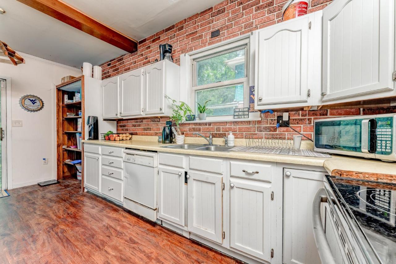 Awesome House, 5 Minutes To Dt, 2 Miles To Stadium And Ruby Memorial! Morgantown Eksteriør bilde